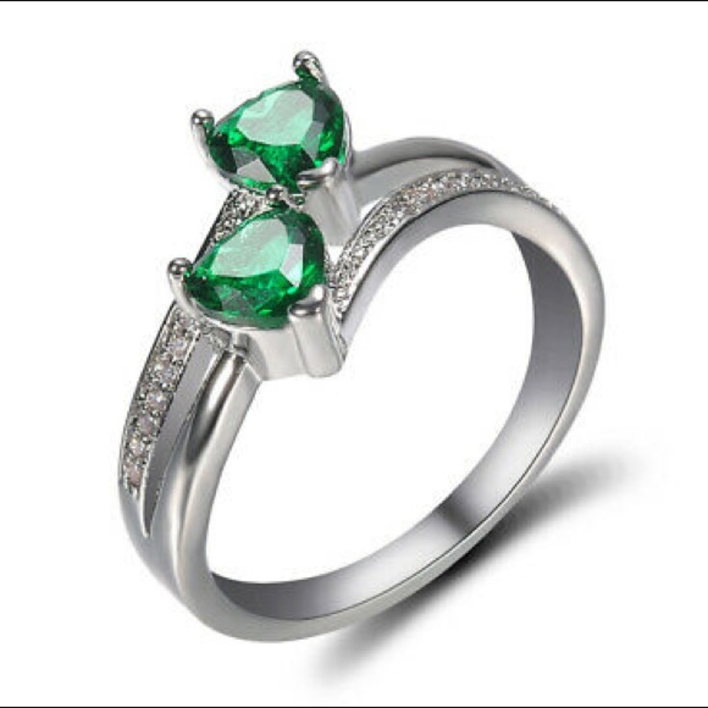 925 Sterling Silver💚Double Heart Cut Emerald Ring - Picture 5 of 5